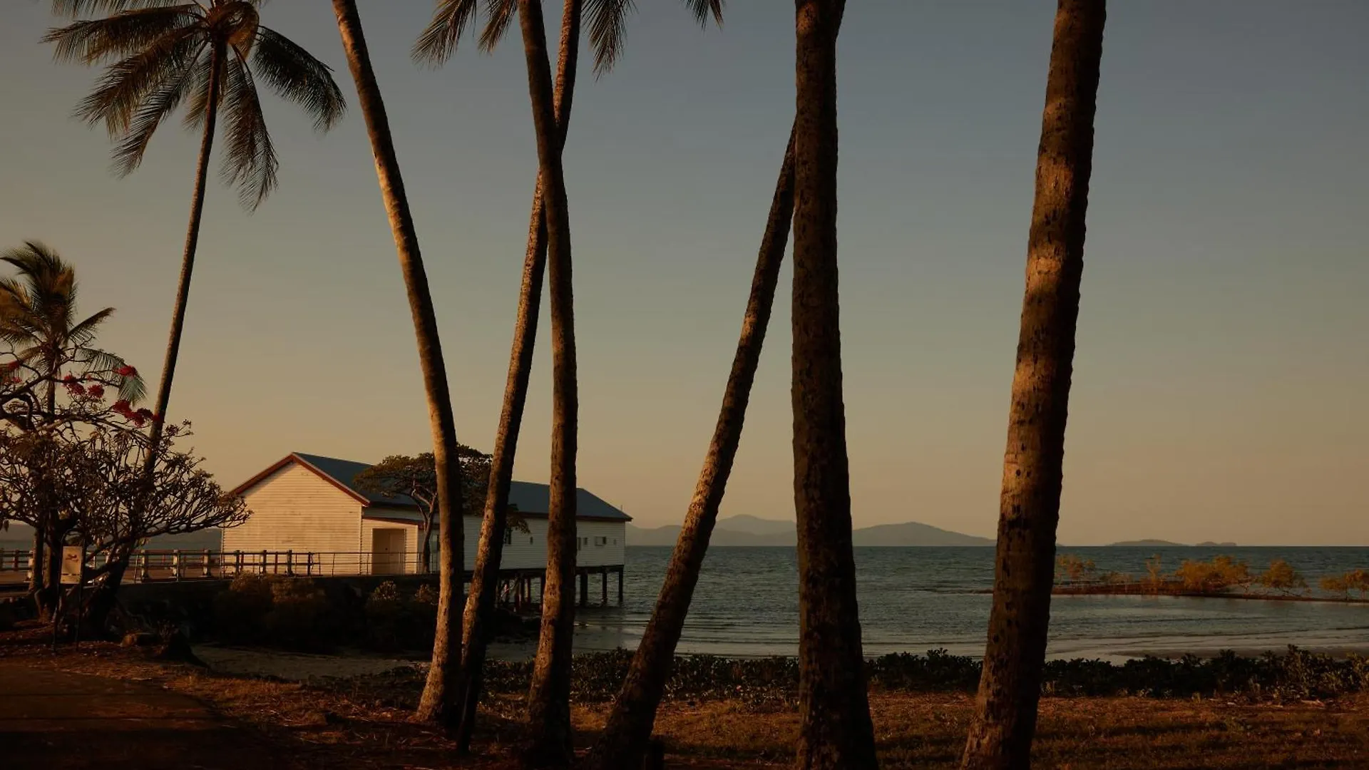'The Edge' Unique Luxury Experience Villa Port Douglas Australia