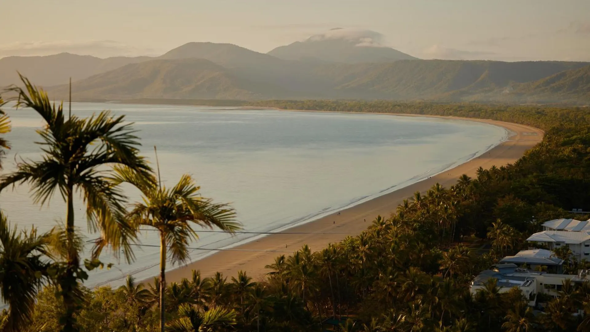 'The Edge' Unique Luxury Experience Villa Port Douglas