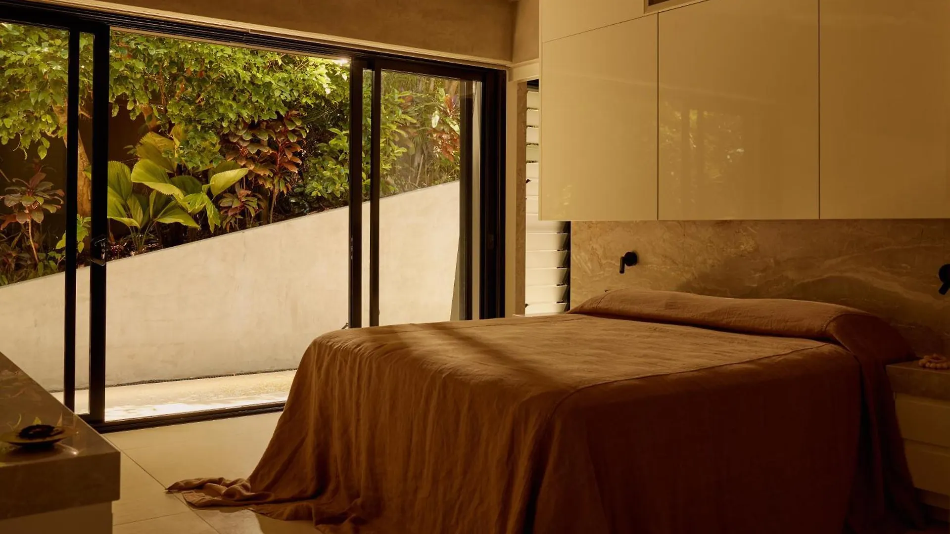 'The Edge' Unique Luxury Experience Villa Port Douglas Australia